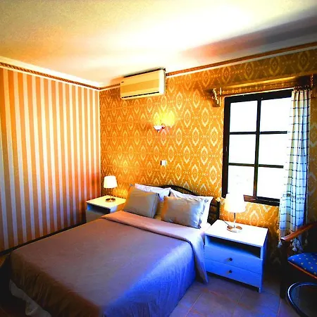 Отель Club Pirinc 3*